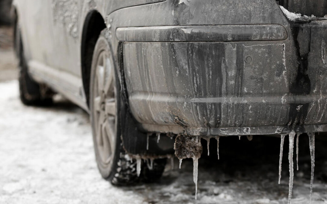 Kompleksowe mycie samochodu po zimie – podwozie i lakier